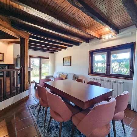 Casa Cogumelo Beachfront Retreat Holiday home