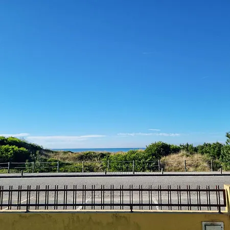 בית נופש Casa Cogumelo Beachfront Retreat *