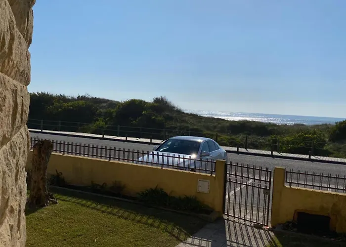 Casa Cogumelo Beachfront Retreat